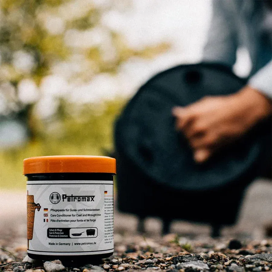 Pflegepaste für Gusseisen und Schmiedeeisen Töpfe