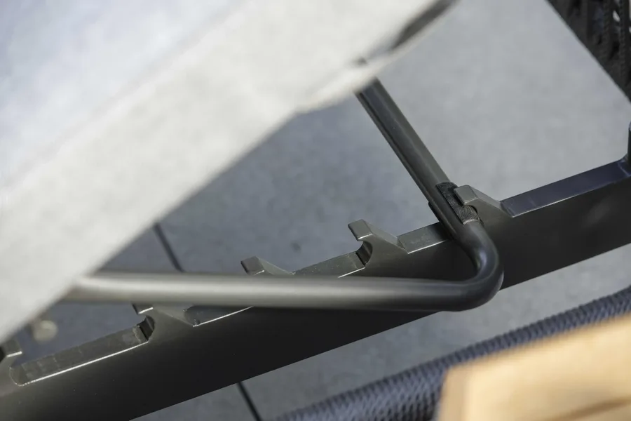 Liege Greta Seidengrau